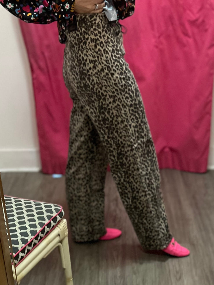 High Rise Vintage Straight Denim | Leopard (FIRST BATCH RESTOCK * MORE ON THE WAY)