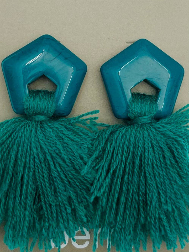 Hex-Fringe Stud