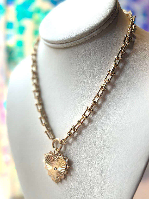 Linked Oval Heart Pendant Necklace