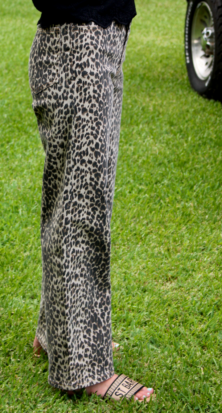 Vintage High Rise Straight Denim | Leopard