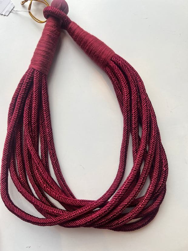 Gameday Slub 8 Strand Necklace | Garnet