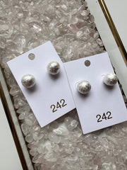 Perla Stud | Pearl White