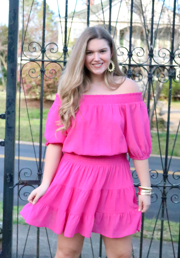 Chasing You Off the Shoulder | Fuchsia