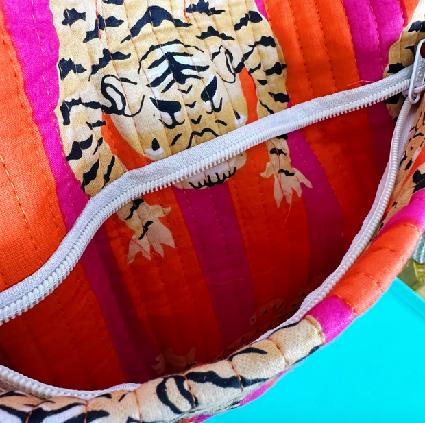 Quilted Duffle Overnight Bag | ORANGE / HOT PINK Tiger