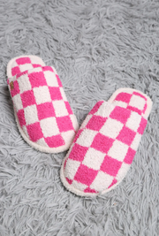 DOORBUSTER :: Pink Check Slippers