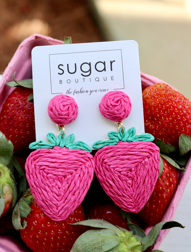 Strawberry Raffia Earring | Pink