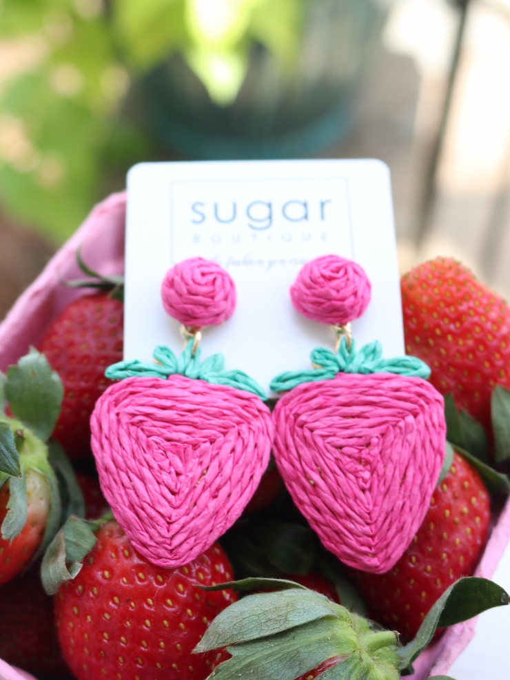 Strawberry Raffia Earring | Pink