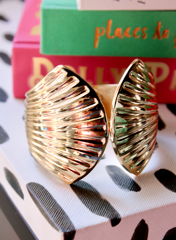 Shell Yeah Cuff