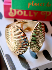 Shell Yeah Cuff