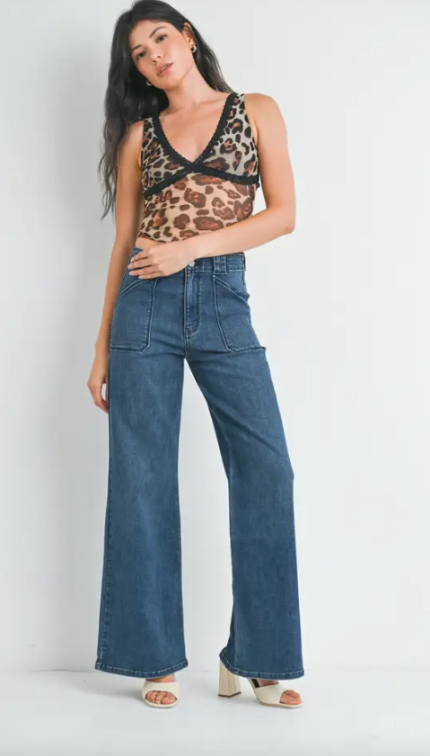 Patch Pocket Wide Leg |  Medium/Dark Wash