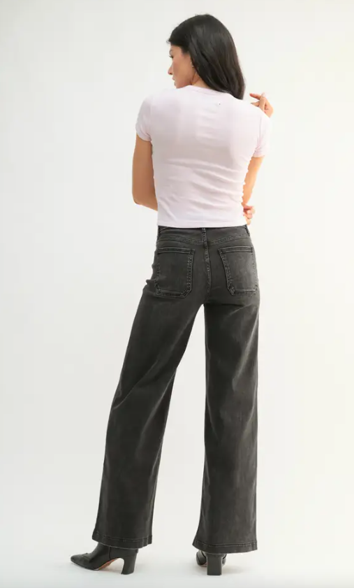 Mini Patch Pocket Wide Leg | Washed Black