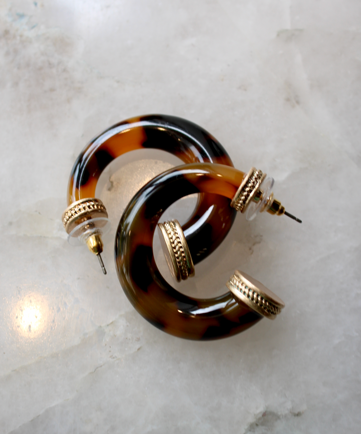 Tortoise Gold Trim Hoop
