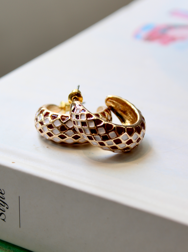 Diamond Pattern Hoop | Garnet / White
