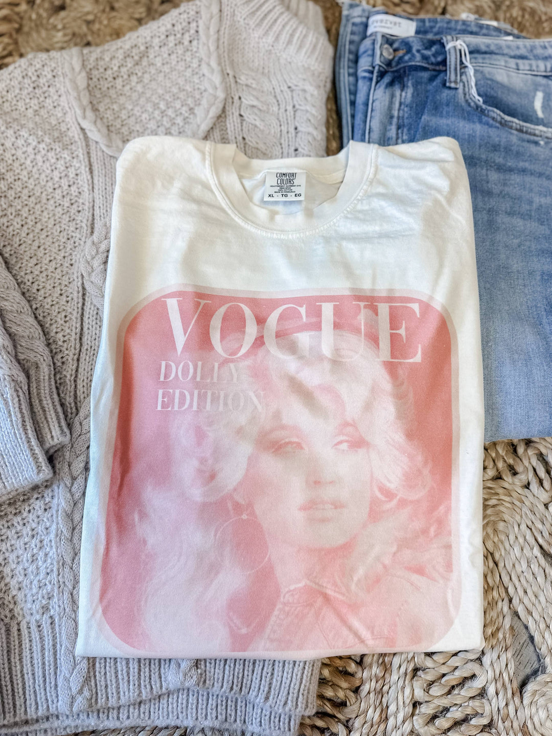 Dolly Vogue Tee