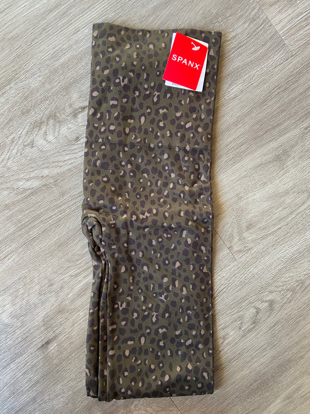 Spanx Look at Me Now Legging | Olive Leopard